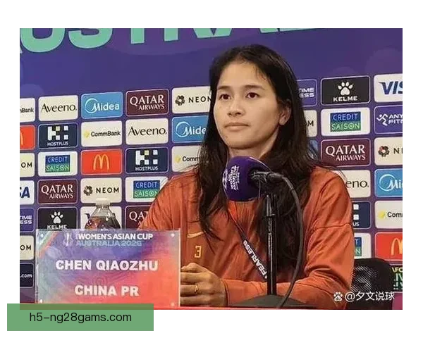 中国女足珀斯首训唐佳丽独练缺陈巧珠